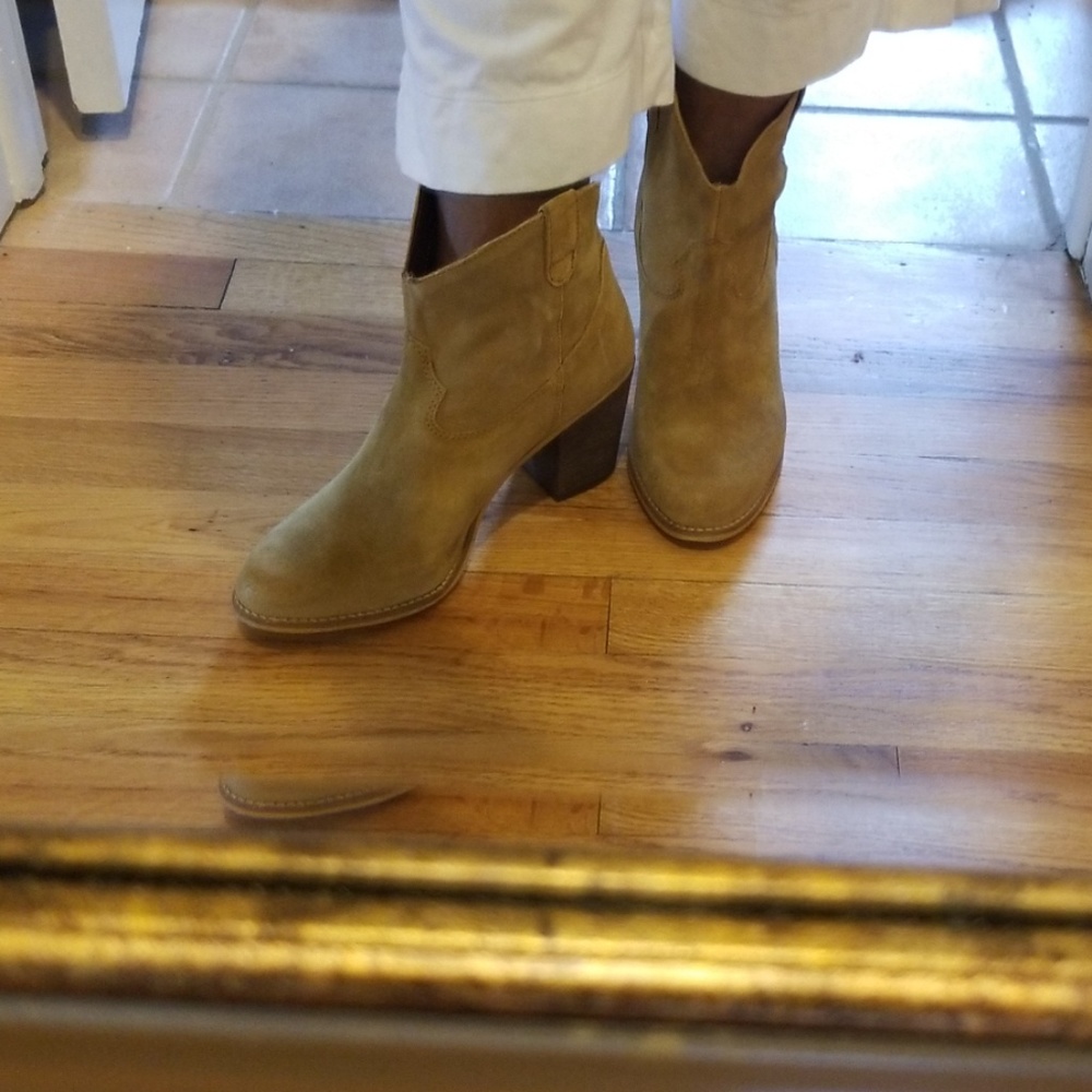 Matisse Brand New Short Western Booties